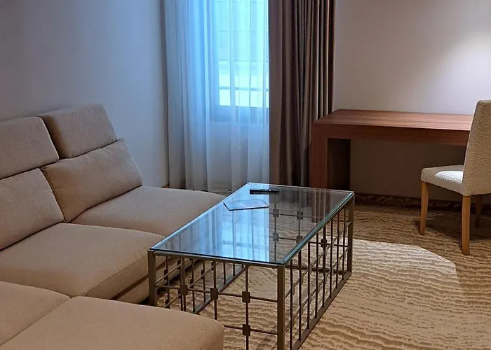 Embassy Romana 公寓式酒店