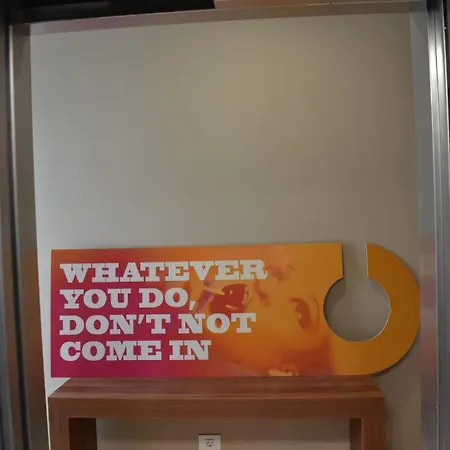 アパートホテル Embassy Romana ブカレスト