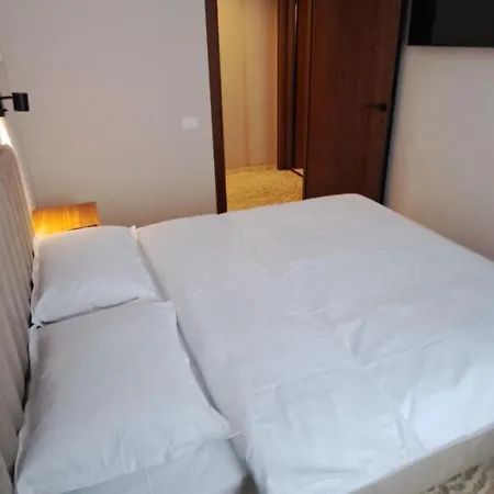 Embassy Romana ブカレスト