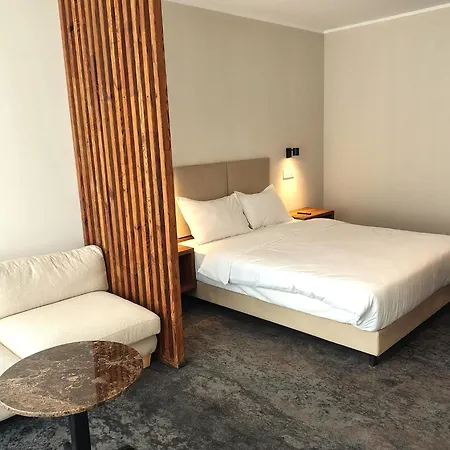 Embassy Romana アパートホテル ブカレスト