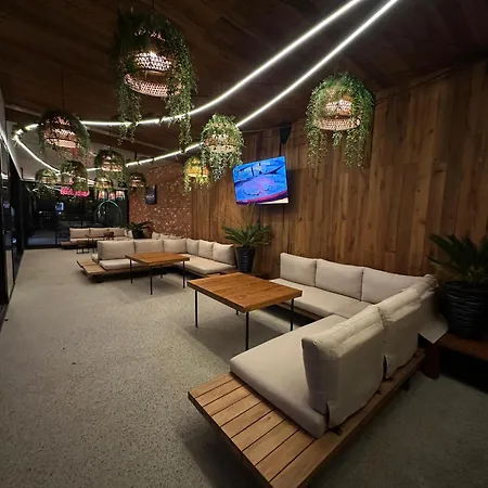 アパートホテル Embassy Romana ブカレスト