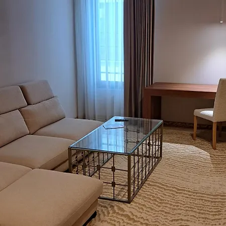 Embassy Romana شقة فندقية