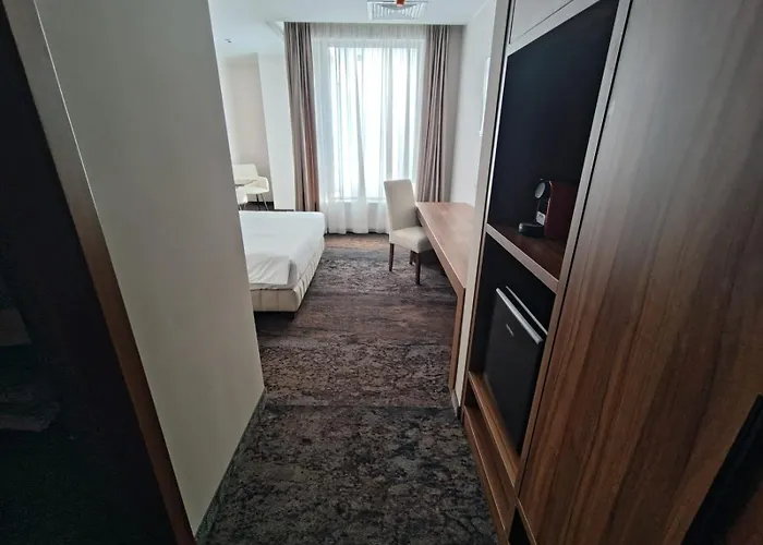 Apart Otel Embassy Romana 3*