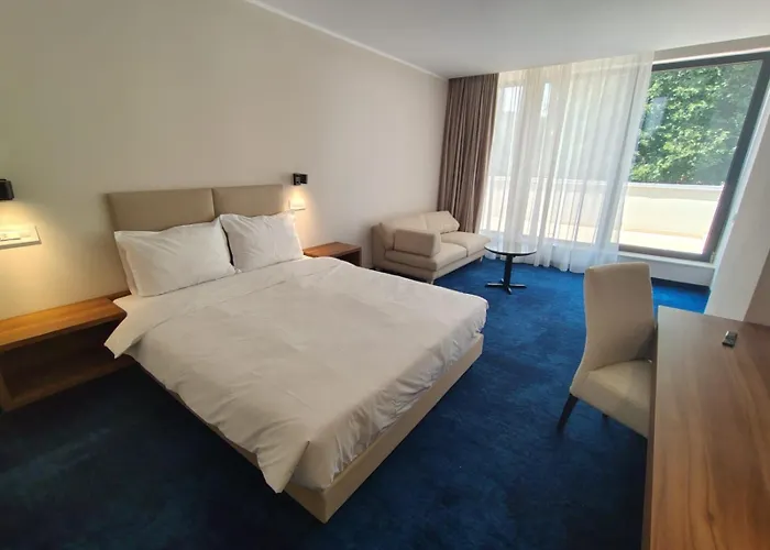 Apartahotel Embassy Romana