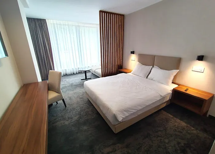 Embassy Romana 3*