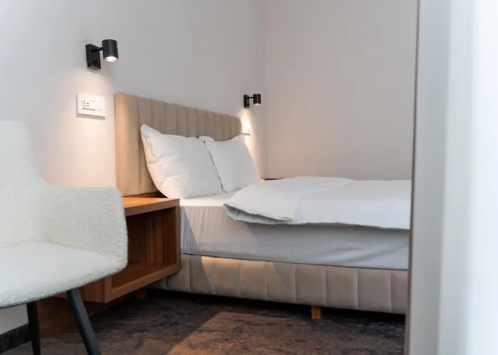 Embassy Romana 3*
