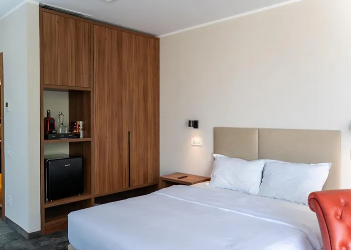 Embassy Romana 3* Bükreş