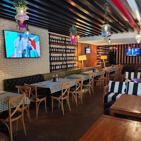 Embassy Romana 3* Бухарест